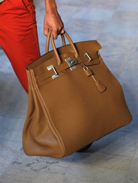 hermès targeted in lawsuit.